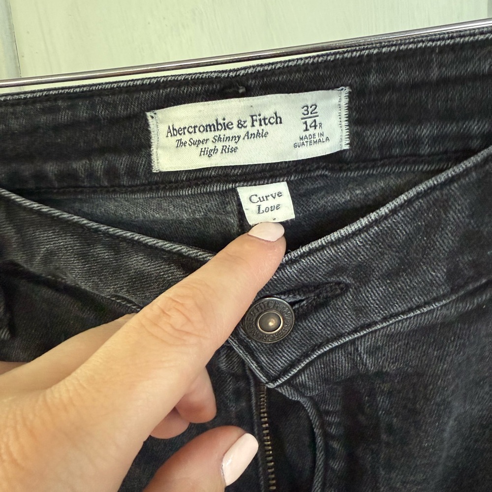 Abercrombie curve love skinny high rise jeans - Picture 3 of 7
